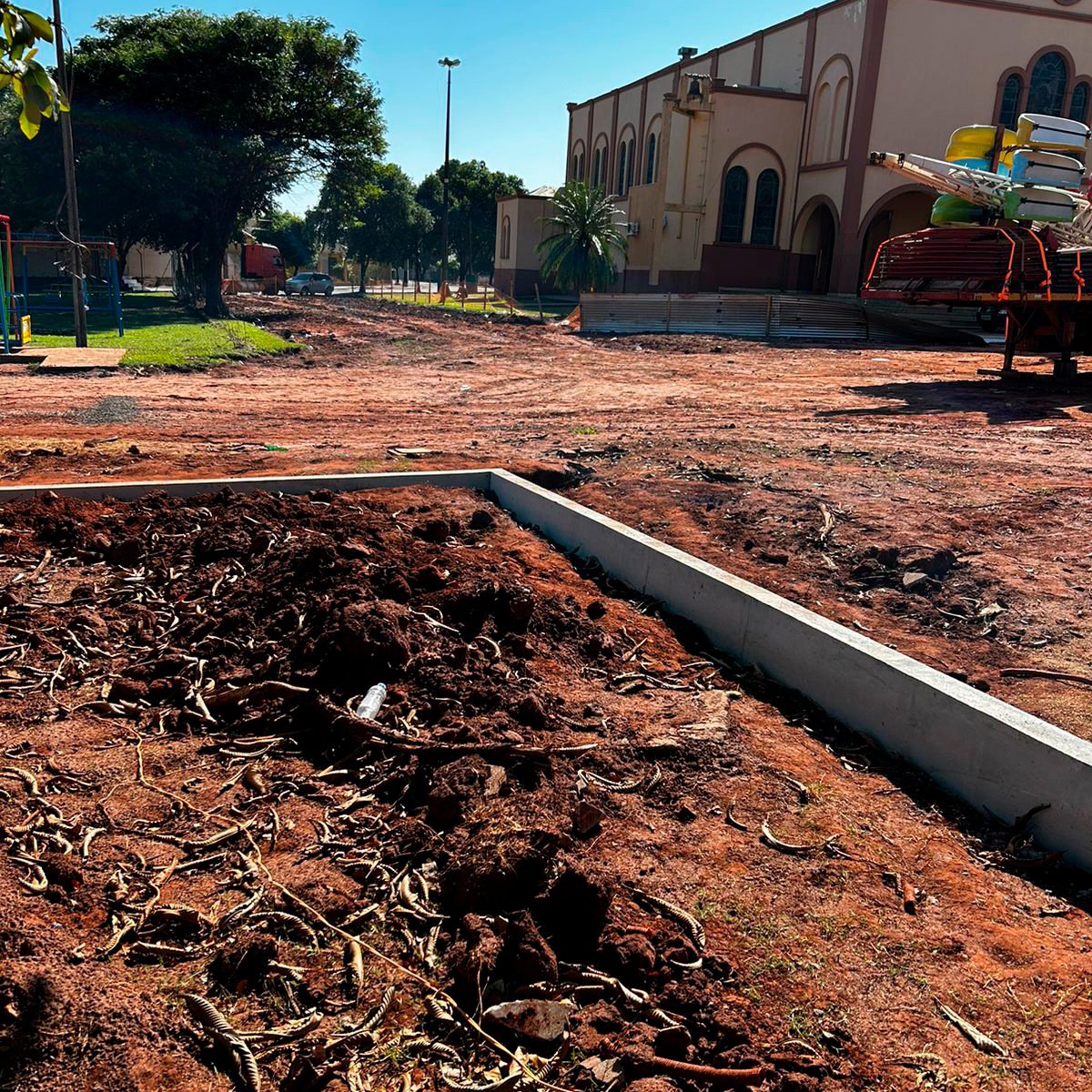 Início de Obra de Reforma da Praça Central