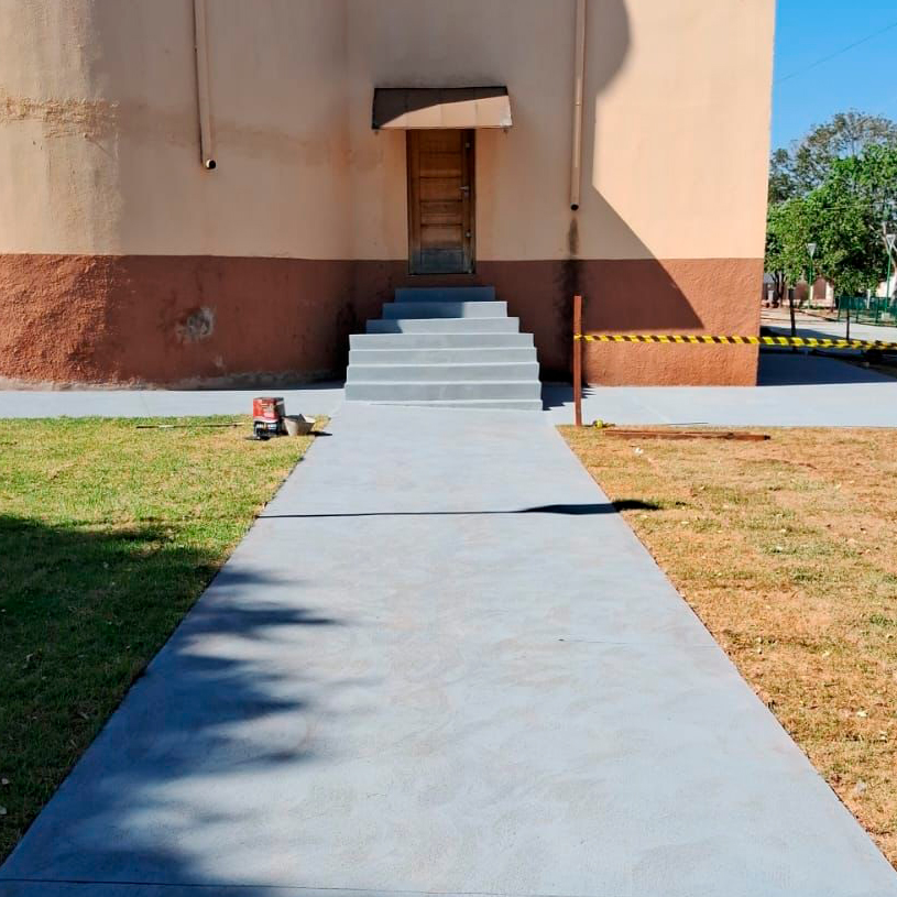 Reforma da Praça Central de Flórida Avança para Novas Etapas.